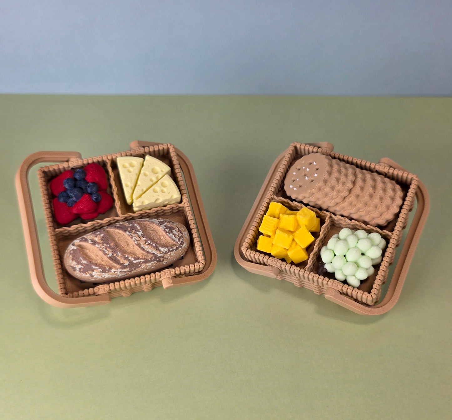 Large Picnic Basket Clicker