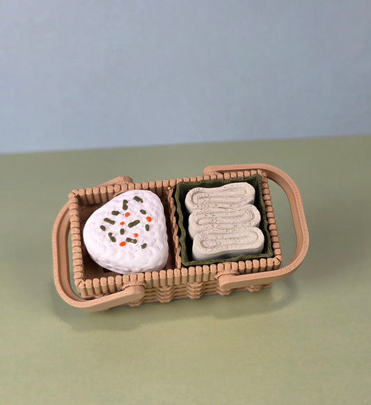 Small Picnic Basket Clicker