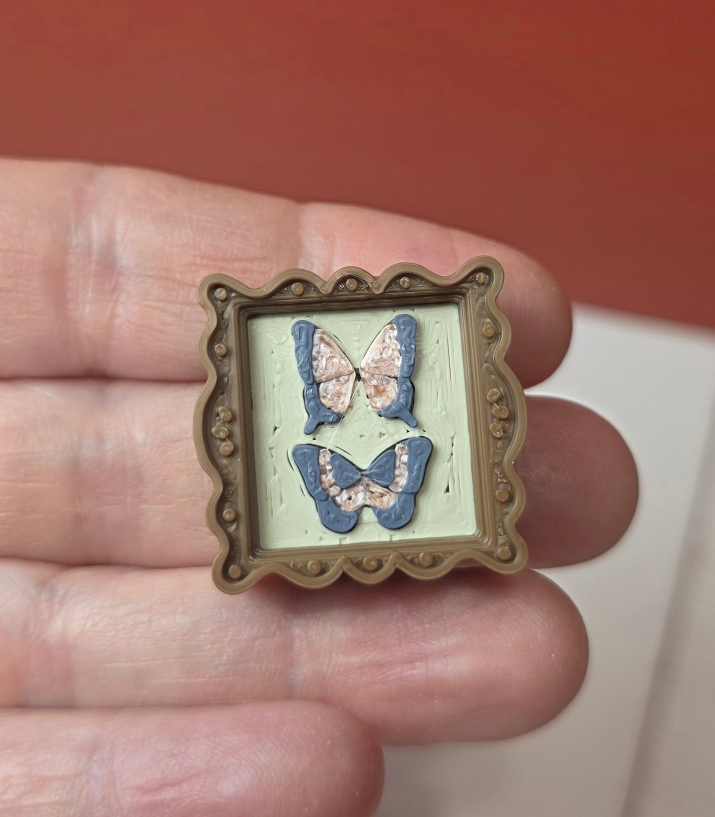 Gothic Bookshelf Clicker - Small
